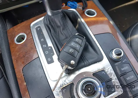 2012 Audi Q7 3.0 Tdi Premium z USA, uszkodzony, nr VIN WA1LMAFE8CD008395